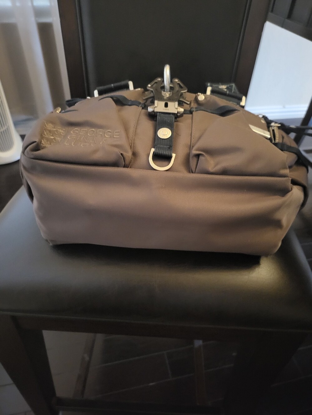 George Gina & Lucy “6ix” Shoulder Bag - Picture 5 of 9